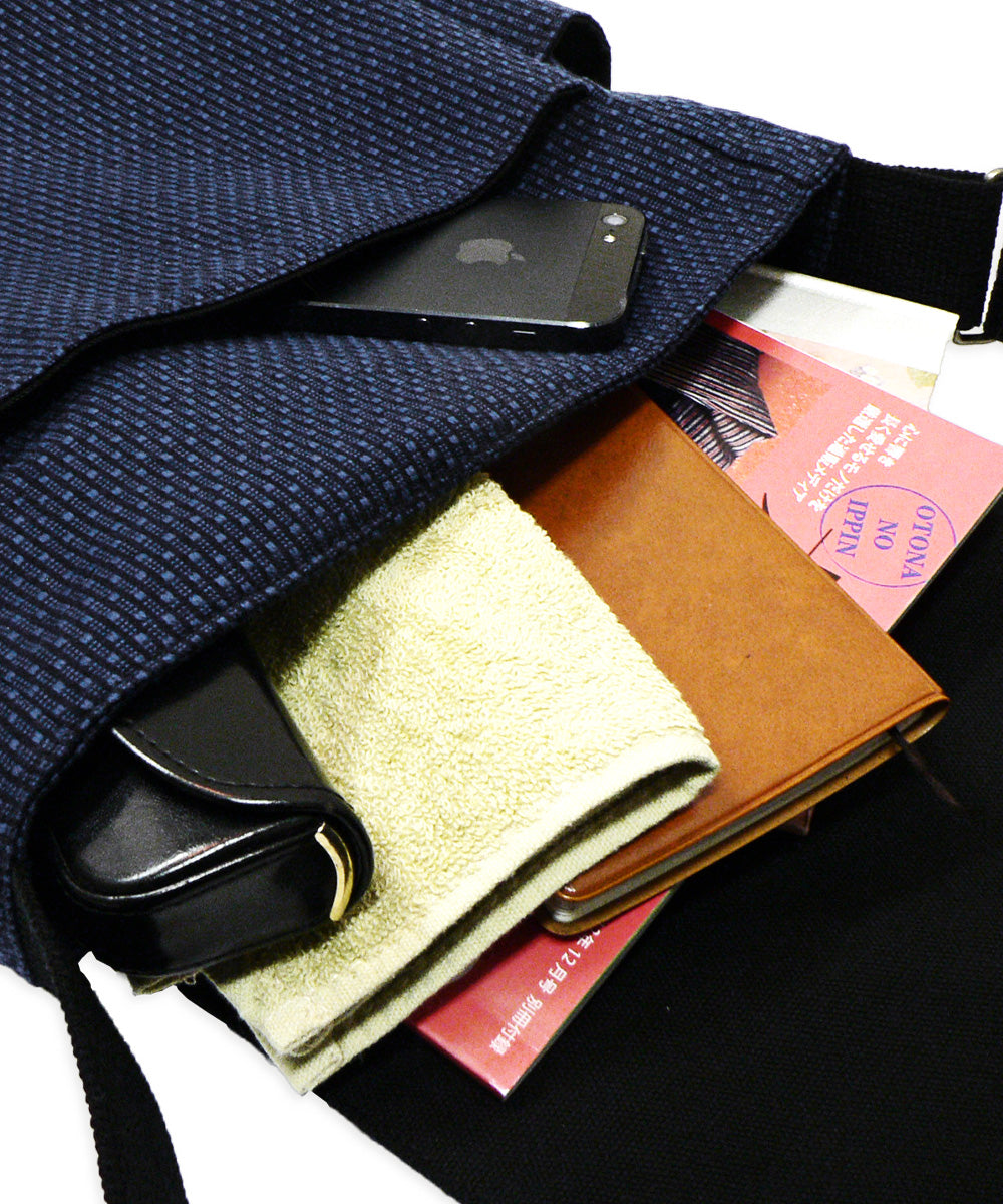 Sashiko-ori Shoulder Bag – Premium Japanese Cotton Bag | WASUIAN